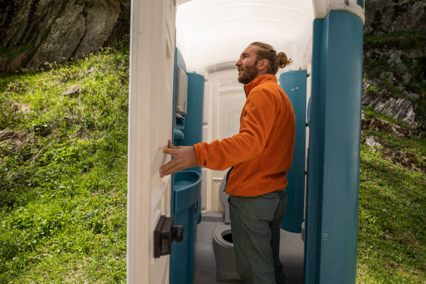 Porta potty delivery and setup in Claude, TX